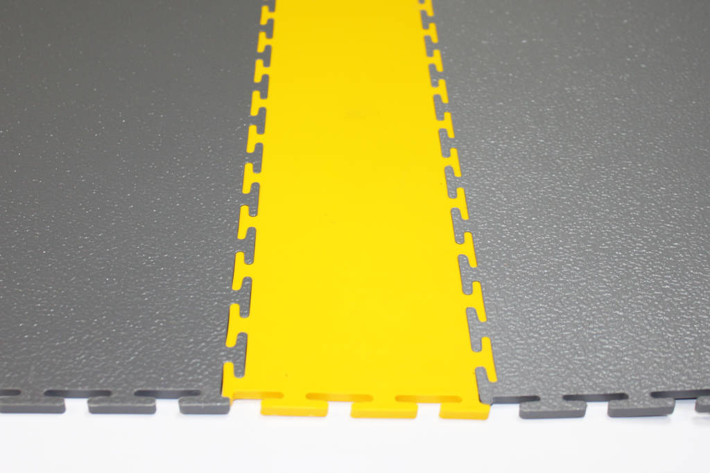 Разметочная полоса — модульное покрытие для склада из ПВХ