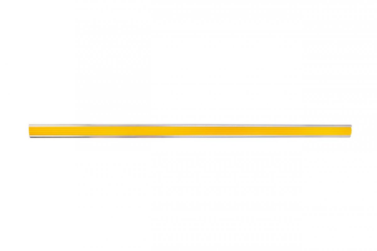 Тактильная лента угловая в алюминиевом профиле противоскользящая с флуоресцентной лентой